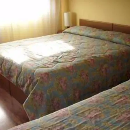 فندق Riviera 2*