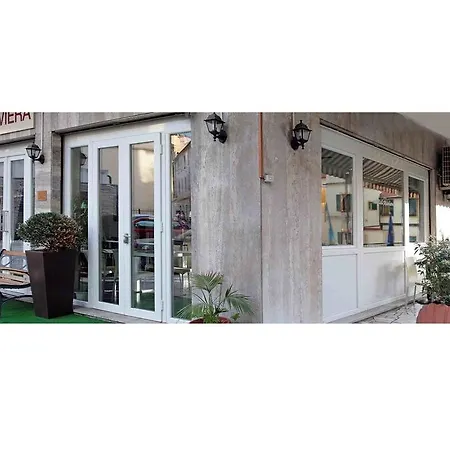 Riviera Hotel 2*