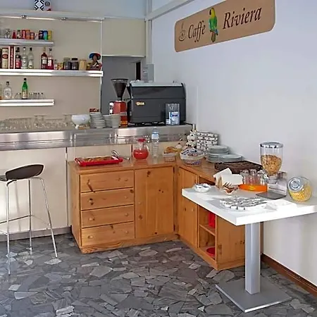 Riviera 2*