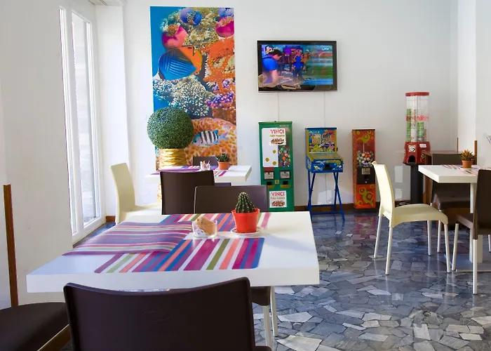 Riviera Готель